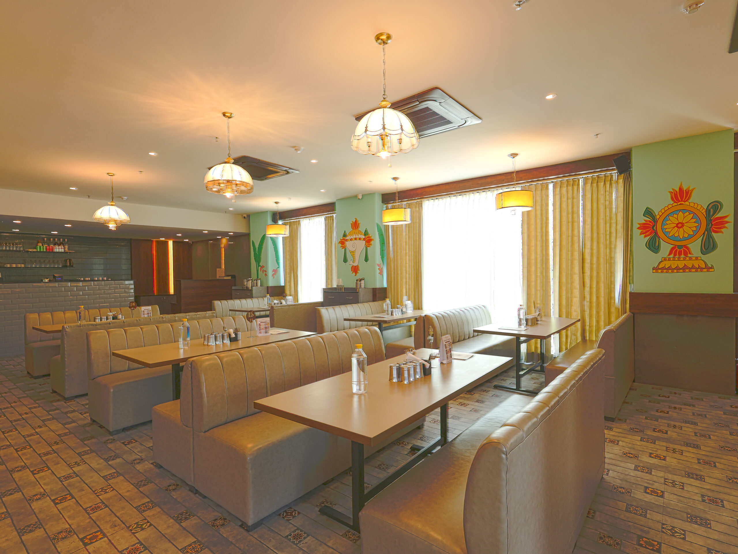 Vegetarian restaurant in Pitampura